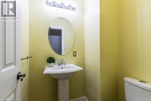 444 Stone Church Road W Unit# M7, Hamilton, ON - Indoor Photo Showing Bathroom