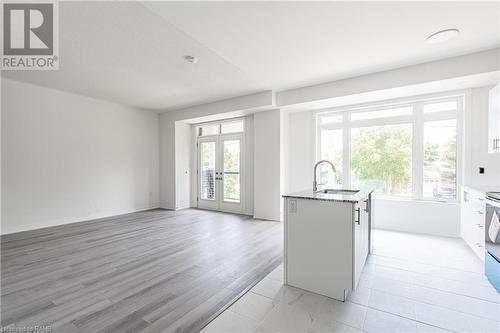 16 Sidney Rose Common, St. Catharines, ON - Indoor Photo Showing Kitchen