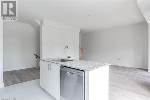 16 Sidney Rose Common, St. Catharines, ON - Indoor Photo Showing Kitchen