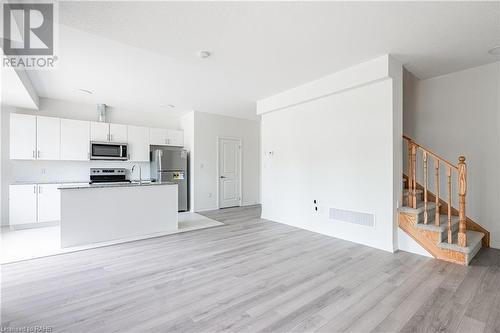 16 Sidney Rose Common, St. Catharines, ON - Indoor Photo Showing Kitchen