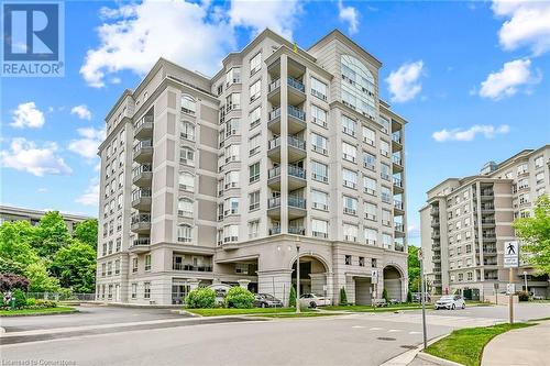 2000 Creekside Drive Unit# 305, Dundas, ON - Outdoor With Balcony With Facade