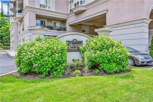 2000 Creekside Drive Unit# 305, Dundas, ON - Outdoor With Balcony