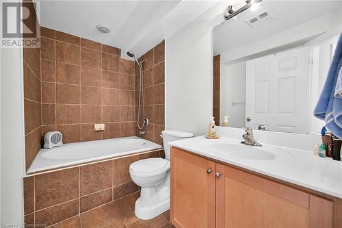 2000 Creekside Drive Unit# 305, Dundas, ON - Indoor Photo Showing Bathroom