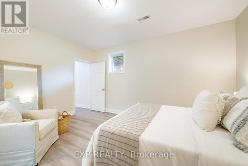 138 Johnston Court, Alnwick/Haldimand (Grafton), ON - Indoor Photo Showing Bedroom