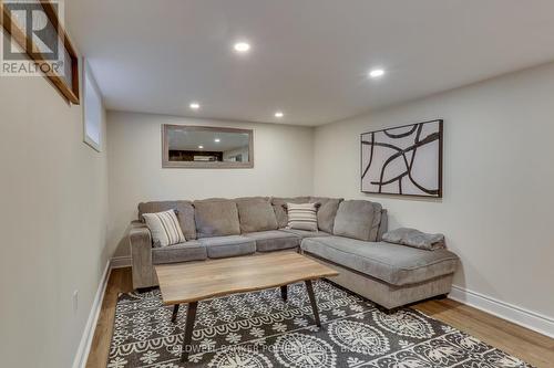 56 Fairview Avenue, London, ON - Indoor Photo Showing Living Room