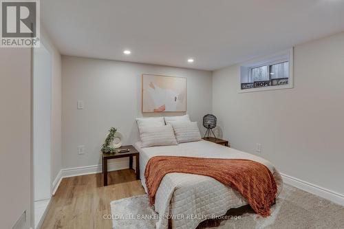 56 Fairview Avenue, London, ON - Indoor Photo Showing Bedroom