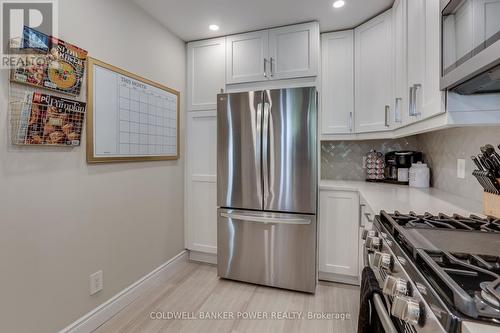 56 Fairview Avenue, London, ON - Indoor Photo Showing Kitchen