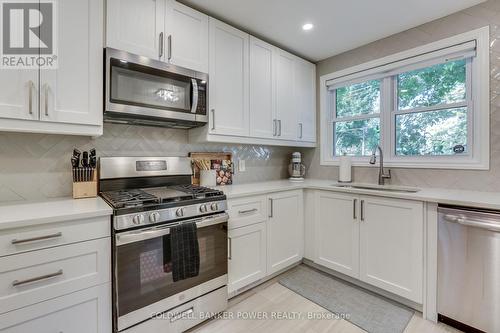 56 Fairview Avenue, London, ON - Indoor Photo Showing Kitchen