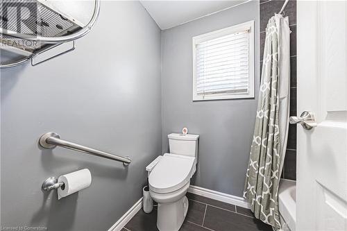 412 Melanie Crescent, Ancaster, ON - Indoor Photo Showing Bathroom