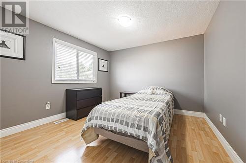 412 Melanie Crescent, Ancaster, ON - Indoor Photo Showing Bedroom