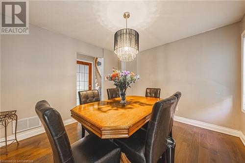 412 Melanie Crescent, Ancaster, ON - Indoor Photo Showing Dining Room