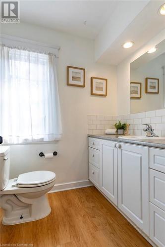 49 Rutherford Avenue, Hamilton, ON - Indoor Photo Showing Bathroom