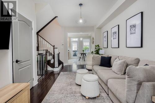 115 Alexie Way, Vaughan (Vellore Village), ON - Indoor Photo Showing Living Room