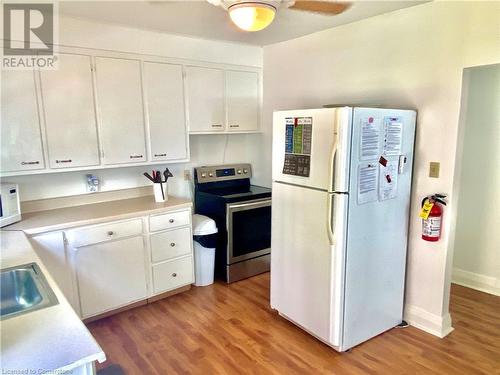 Lots of space. - 322 Oxford Avenue, Crystal Beach, ON - Indoor Photo Showing Kitchen