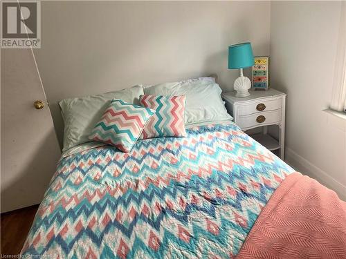 Comfy bed! - 322 Oxford Avenue, Crystal Beach, ON - Indoor Photo Showing Bedroom