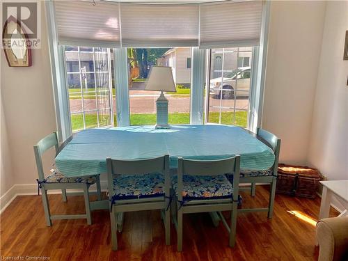 Dine by the bay window. - 322 Oxford Avenue, Crystal Beach, ON - Indoor Photo Showing Dining Room