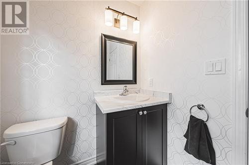 208 Lormont Boulevard, Stoney Creek, ON - Indoor Photo Showing Bathroom