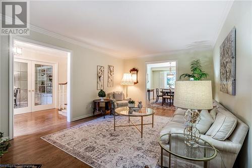 6 Wade Road, Ancaster, ON - Indoor Photo Showing Living Room