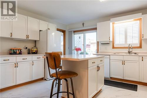 13 Marks Crescent, St. Catharines, ON - Indoor Photo Showing Kitchen