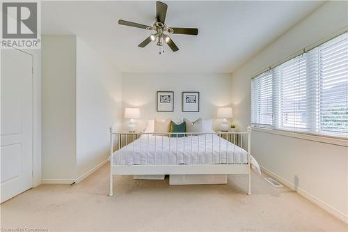 4220 Thomas Alton Boulevard, Burlington, ON - Indoor Photo Showing Bedroom