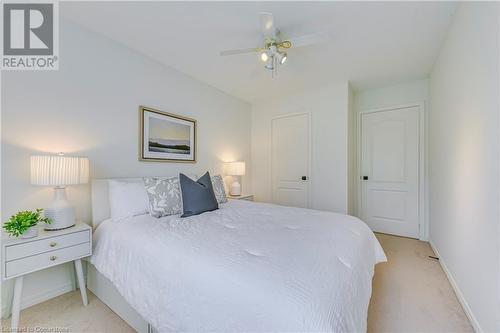 4220 Thomas Alton Boulevard, Burlington, ON - Indoor Photo Showing Bedroom