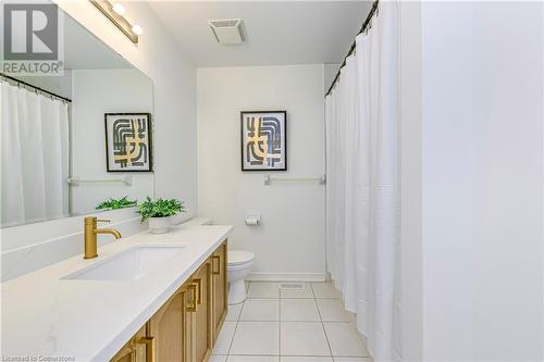 4220 Thomas Alton Boulevard, Burlington, ON - Indoor Photo Showing Bathroom