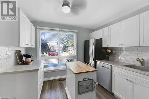 29 Quail Drive Unit# 11, Hamilton, ON - Indoor Photo Showing Kitchen