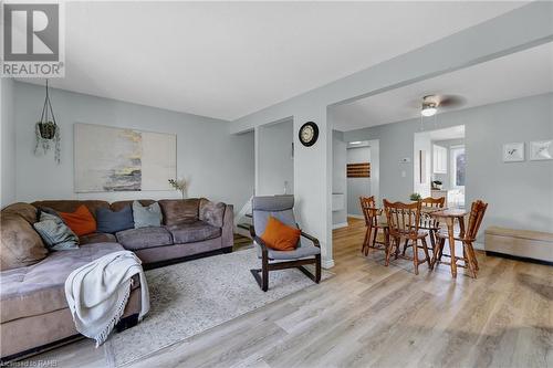 29 Quail Drive Unit# 11, Hamilton, ON - Indoor Photo Showing Living Room