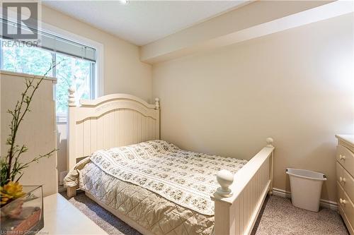 4434 Leader Lane, Niagara Falls, ON - Indoor Photo Showing Bedroom