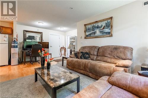 4434 Leader Lane, Niagara Falls, ON - Indoor Photo Showing Living Room