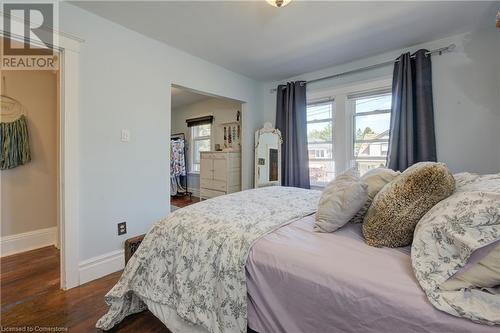 166 Ottawa Street S, Hamilton, ON - Indoor Photo Showing Bedroom