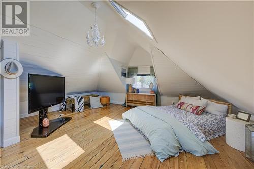 166 Ottawa Street S, Hamilton, ON - Indoor Photo Showing Bedroom