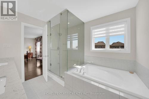 105 Mckenzie Way, Bradford West Gwillimbury (Bradford), ON - Indoor Photo Showing Bathroom