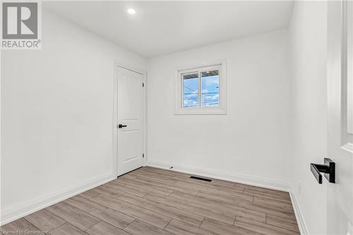 262 Barton Street, Stoney Creek, ON - Indoor Photo Showing Other Room