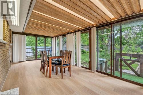 262 Barton Street, Stoney Creek, ON - Indoor Photo Showing Dining Room