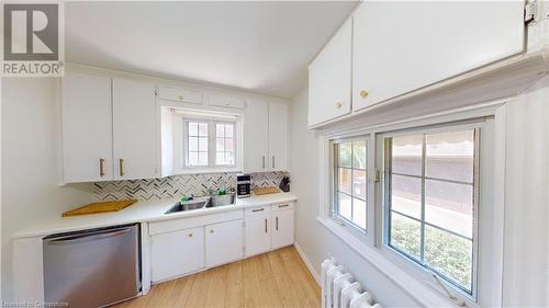 Kitchen - 5953 Carlton Avenue, Niagara Falls, ON - Indoor Photo Showing Kitchen