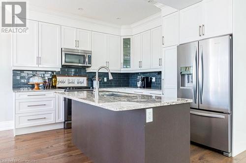 958 Beach Boulevard, Hamilton, ON - Indoor Photo Showing Kitchen With Upgraded Kitchen