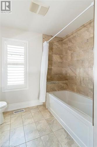 958 Beach Boulevard, Hamilton, ON - Indoor Photo Showing Bathroom