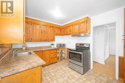 1041 Shepherd'S Drive, Burlington, ON - Indoor Photo Showing Kitchen