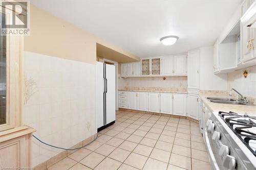 420 West 5Th Street, Hamilton, ON - Indoor Photo Showing Kitchen With Double Sink