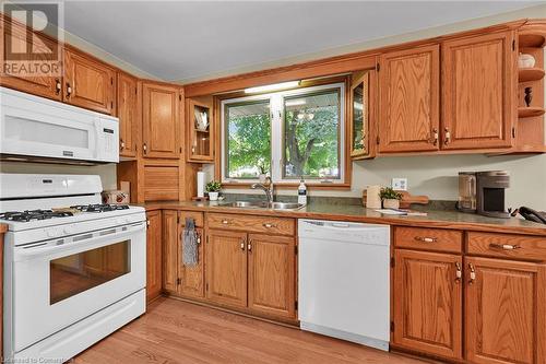 1 Eden Place, Simcoe, ON - Indoor Photo Showing Kitchen With Double Sink