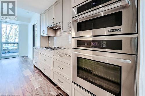 11 Bronte Road Unit# 323, Oakville, ON - Indoor Photo Showing Kitchen With Stainless Steel Kitchen