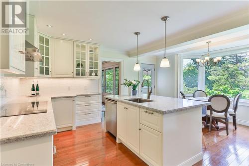 2501 #1 Side Road, Burlington, ON - Indoor Photo Showing Kitchen With Upgraded Kitchen