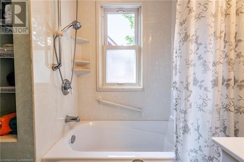 129 Ray Street S, Hamilton, ON - Indoor Photo Showing Bathroom