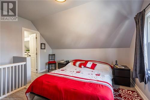 129 Ray Street S, Hamilton, ON - Indoor Photo Showing Bedroom