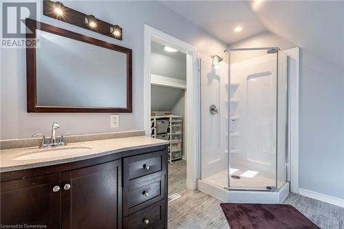 129 Ray Street S, Hamilton, ON - Indoor Photo Showing Bathroom