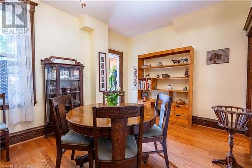 129 Ray Street S, Hamilton, ON - Indoor Photo Showing Dining Room