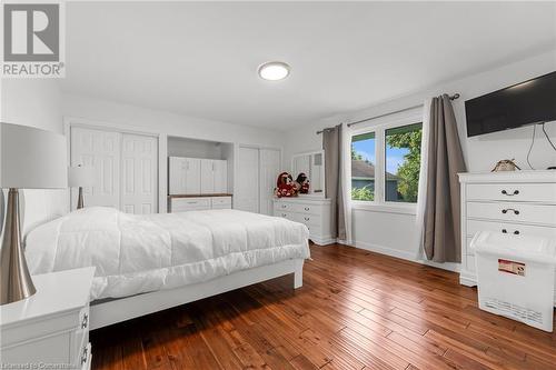 Primary bedroom - 15414 Niagara River Parkway, Niagara-On-The-Lake, ON - Indoor Photo Showing Bedroom