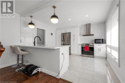 Newly renovated kitchen - 15414 Niagara River Parkway, Niagara-On-The-Lake, ON - Indoor Photo Showing Kitchen With Upgraded Kitchen