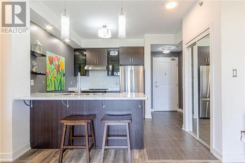 5317 Upper Middle Road Unit# 127, Burlington, ON - Indoor Photo Showing Kitchen With Upgraded Kitchen